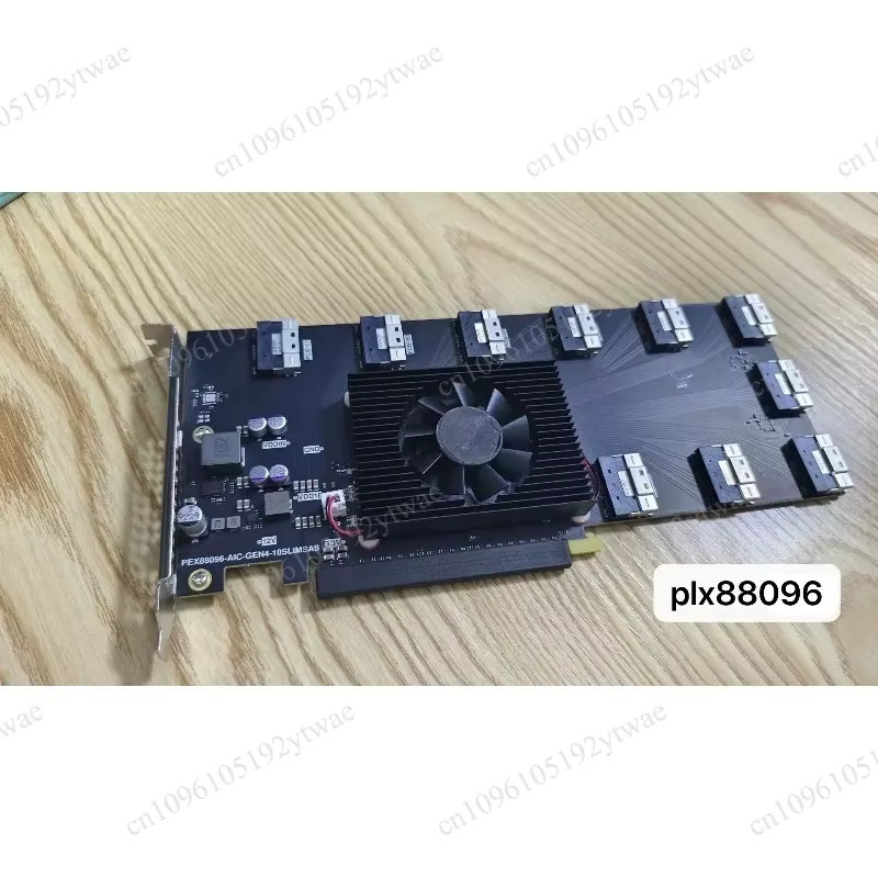 Hochleistungs-PCIe 4.0 Switch mit PEX88096 und 10x SFF-8654 8i für NVMe-Speicher und KI-GPU-Skalierung in Schwarz - Bild 2