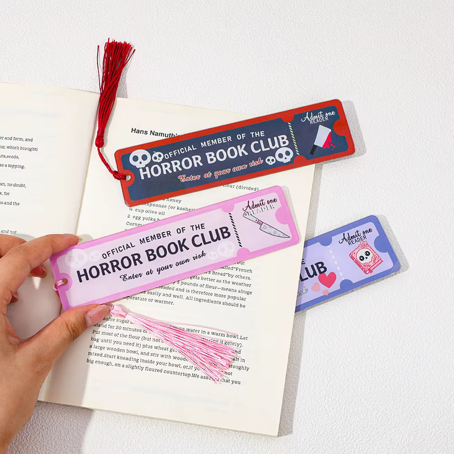 Acryl-Lesezeichen im gotischen Stempeldesign von Ghost Book Club, transparent und mehrfarbig - Bild 3