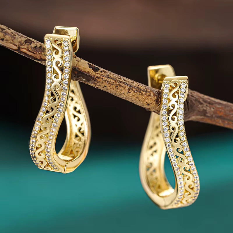 Huitan Twist Creolen, Gold, Zirkonia, Damen - Bild 2