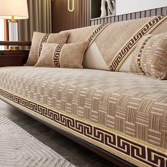 Rutschfester Sofabezug von Your Warm Home in Beige, moderner Kissenbezug aus Baumwolle für alle Jahreszeiten, B/H: 45 x 45 cm - Bild 1