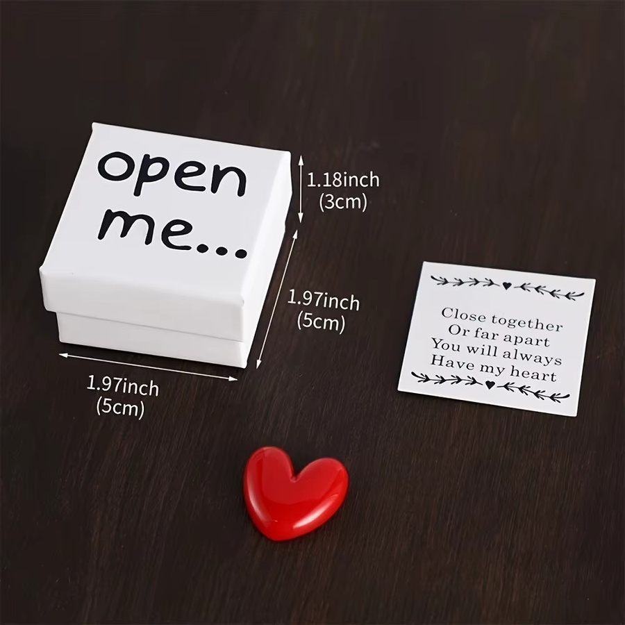 Open Me Überraschungsgeschenkbox mit Harzherz und I Love You Nachrichtenskarte in Weiß - Bild 2
