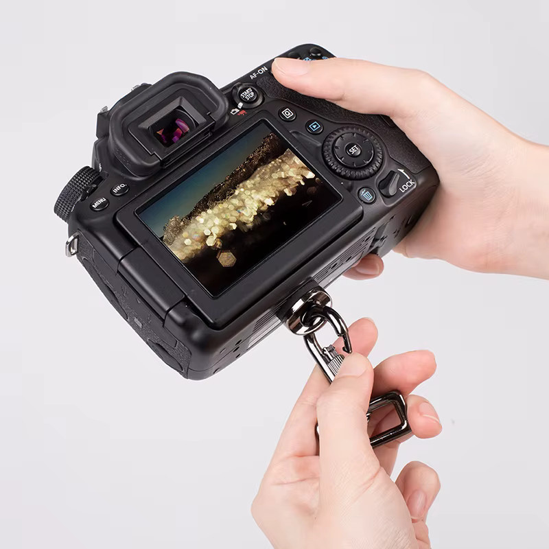 DIXSG 1/4-Zoll Schraubadapter für SLR DSLR und Action-Kameras wie GoPro, DJI oder Insta360 zur Befestigung an Schultergurten, Nackengurten und Kamerataschen - Bild 2