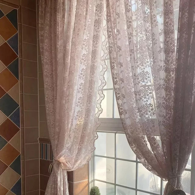 Rosa transparenter Jacquard-Vorhang mit floralem Design und Makramee-Spitze im Shabby-Chic-Stil - Bild 1