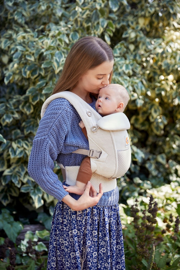 Ergobaby Babytrage Adapt Soft Flex Mesh in Natural Beige - Bild 2