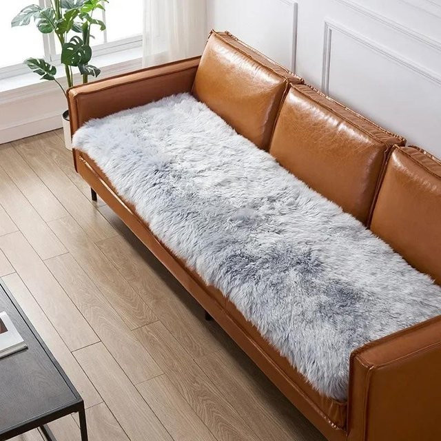 Flauschiger Sofabezug aus Kunstfell in Grau, verdicktes Sitzkissen aus Imitat-Wolle für dein Wohnzimmer, B/B: 80 x 80 cm - Bild 1