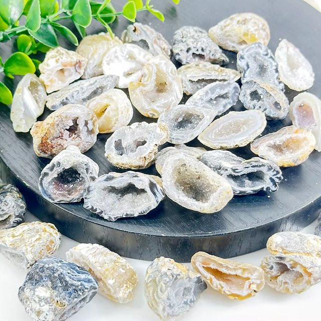 CrystalHola Natürlicher Sternenhimmel-Achat-Kristall in Mehrfarbig, 100g - Bild 1