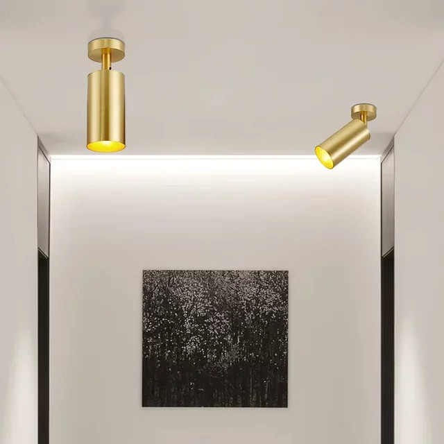 TRAZOS LED-Strahler in Gold/Messing für GU10 Glühbirnen, 360 Grad drehbare Aufputz-Deckenlampe im skandinavischen Design - Bild 1