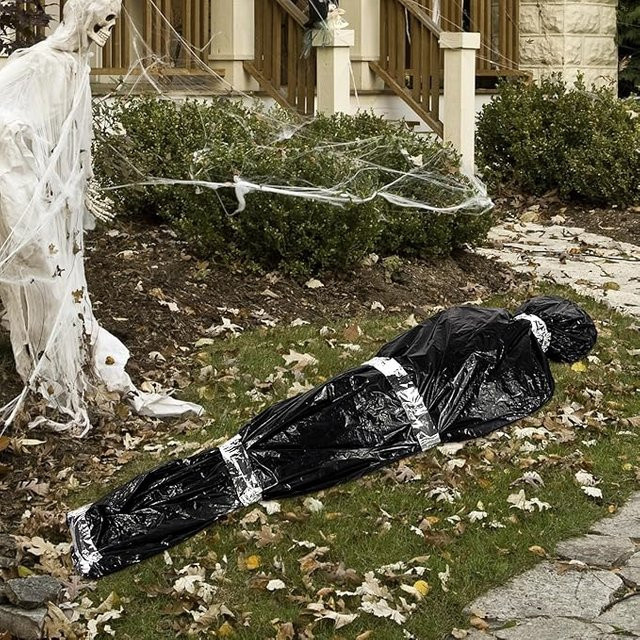 PandaDeals Halloween Horror Dekoration Aufblasbare Fake Leiche als Hängeanhänger in Schwarz - Bild 1