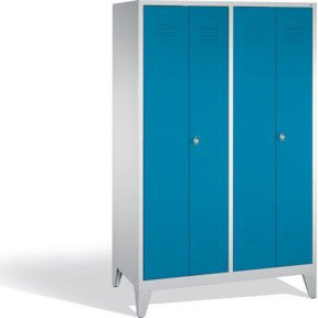 C+P Doppelspind Classic auf Füßen mit 4 Abteilen, Front Lichtblau und Korpus Lichtgrau, H: 185,0 cm, B: 119,0 cm, T: 50,0 cm - Bild 1