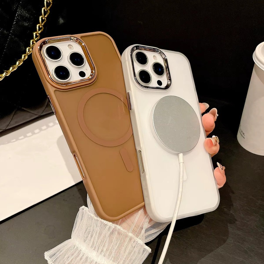 MagSafe Handyhülle für Apple iPhone 17 Pro Max, 16 Plus, 15, 14 in Transparent oder Schwarz mit mattem Finish aus PC und TPU für kabelloses Laden - Bild 1