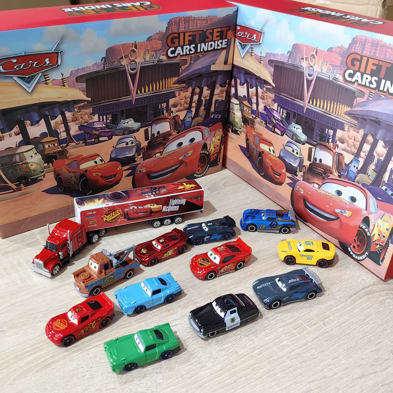 Disney Pixar Cars, Lightning McQueen & Jackson Onkel Truck, Metall-Druckguss, 12-teiliges Set - Bild 4