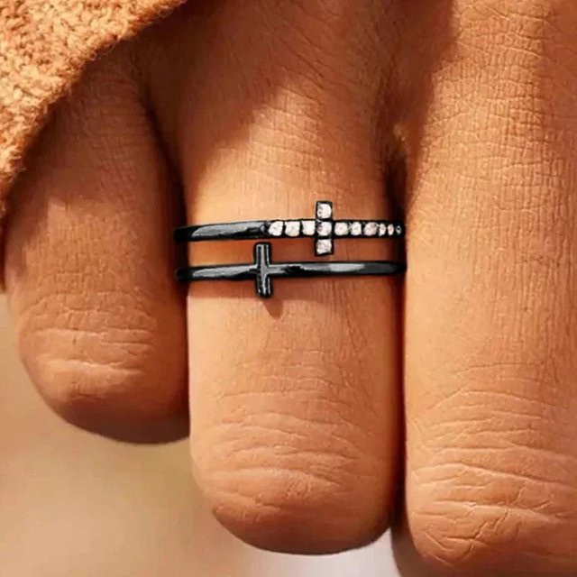 Huitan Ring, doppellagiges Kreuz-Design, Zirkonia, Messing, Schwarz, Damen - Bild 1