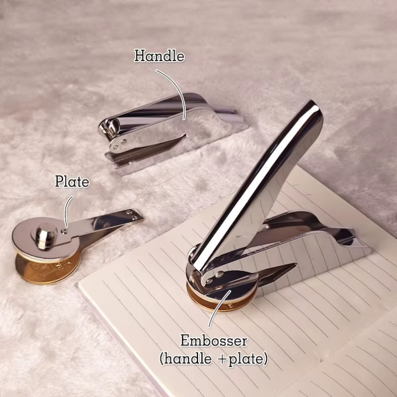 Personalisierter Buch-Embosser aus Metall in Silber für Initialen und Bibliotheksstempel - Bild 3