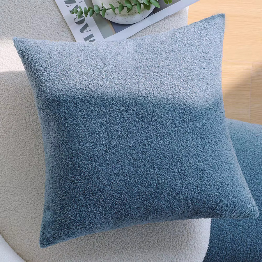 CANIRICA Teddy-Fleece Kissenbezüge in Blau für Sofa und Wohnzimmer, B/H: 45 x 45 cm und B/H: 30 x 50 cm - Bild 3
