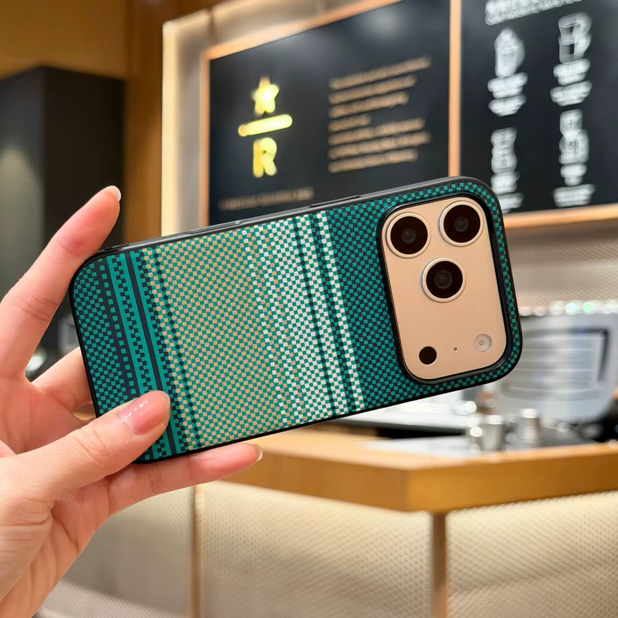 Magnetische iPhone Handyhülle aus PU-Leder für Apple iPhone 17 Pro Max, iPhone 17 Pro und iPhone 16 Plus, stoßfeste ultradünne Rüstung mit MagSafe Unterstützung, Farbe: Braun - Bild 2