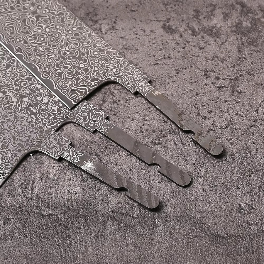 HUAYIGRAND Japanisches Kochmesser aus 67-lagigem Damaststahl, Handgeschmiedete Blank Blade Full Tang in Silber - Bild 2