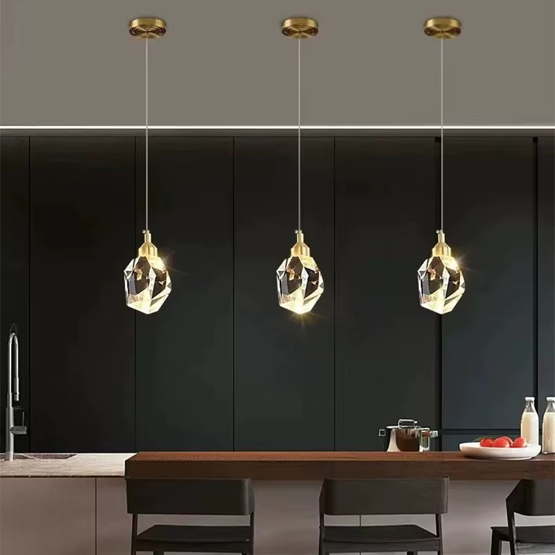 Moderne LED Deckenpendelleuchte Ramalho aus Kristall und Metall in Gold/Messing für Wohnzimmer, Schlafzimmer, Esszimmer und Küche - Bild 2