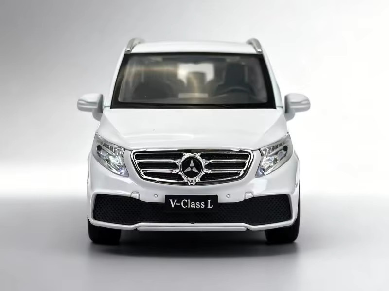 TAKARA TOMY Mercedes-Benz V260 Modell, 1:24, Schwarz/Weiß, Metall - Bild 3