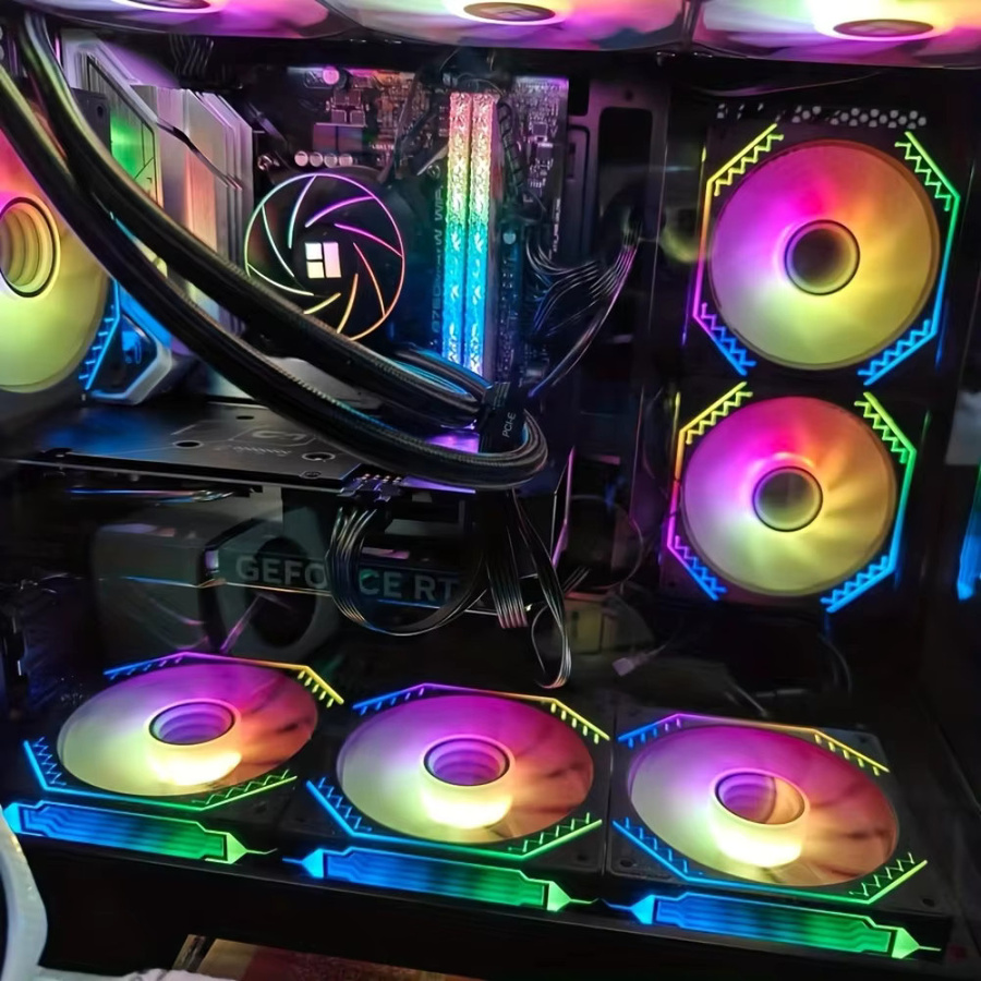 TEUCER Prisma ARGB-PWM-PC-Lüfter mit Infinity-Spiegel-Lichteffekt in Weiß, 12 cm - Bild 1