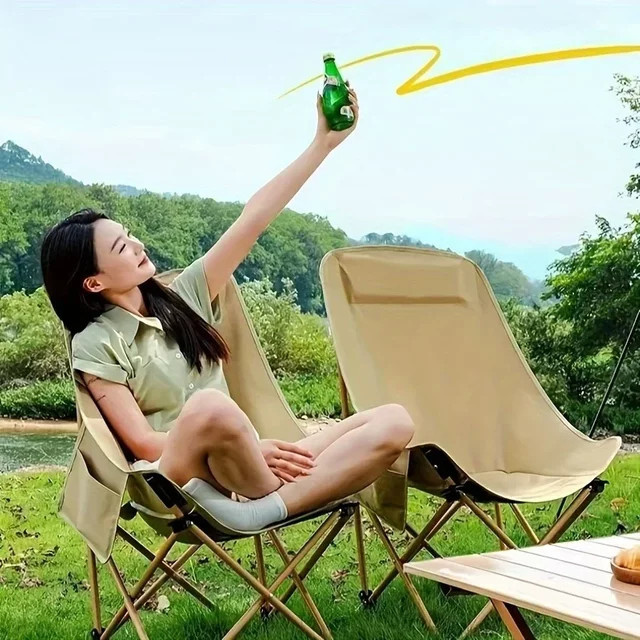 LIUSHADUOLA Tragbarer Mondstuhl mit hoher Rückenlehne in Beige, faltbarer Campingstuhl mit Edelstahlrahmen für Outdoor und Strand - Bild 1