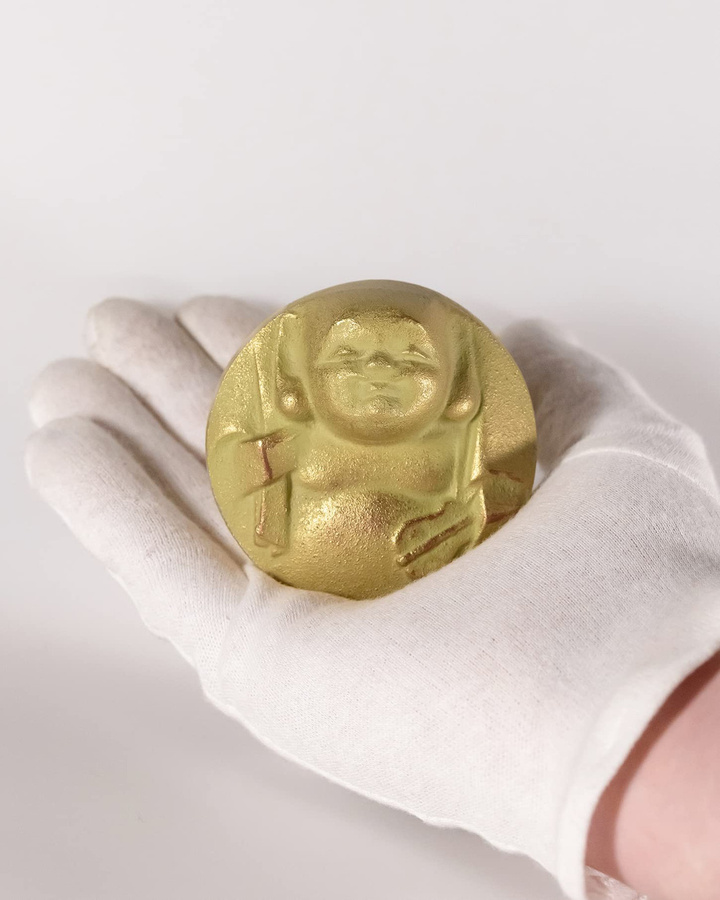 Glücksgott Hotei Statue von Sotaro Saegusa als Nitten Bildhauer Ornament in Gold aus Kupferwaren Takaoka - Bild 5