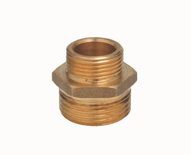 LUX-TOOLS Gewindenippel Reduzierstück aus Messing in Gold, AG 41,9 mm (R 1 1/4) x AG 33,3 mm (R 1) - Bild 1