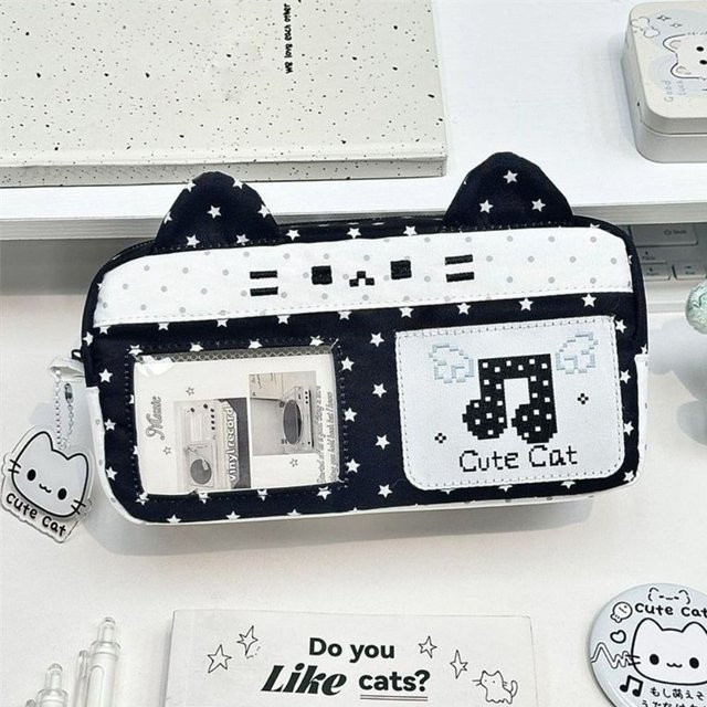 Tragbares Federmäppchen mit Pixel-Musik-Motiv und Katzenohren-Design in Schwarz-Weiß als großkapazitiver Schreibwaren-Organizer für deinen Schulbedarf - Bild 1