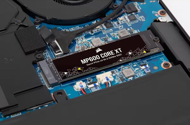 Corsair MP600 CORE XT NVMe M.2 SSD, 4TB, PCIe 4.0 x4, Schwarz - Bild 1