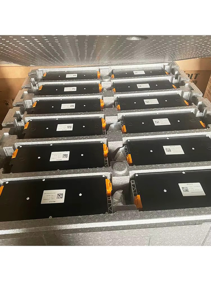 CATL Elektroauto-Batteriemodul 4s1p mit 14,8 V oder 22,2 V und Kapazitäten von 180 Ah, 174 Ah, 153 Ah oder 90 Ah - Bild 6