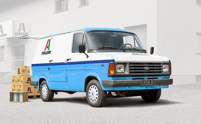 Italeri Ford Transit, Fahrzeug, 1:24, Blau - Bild 1