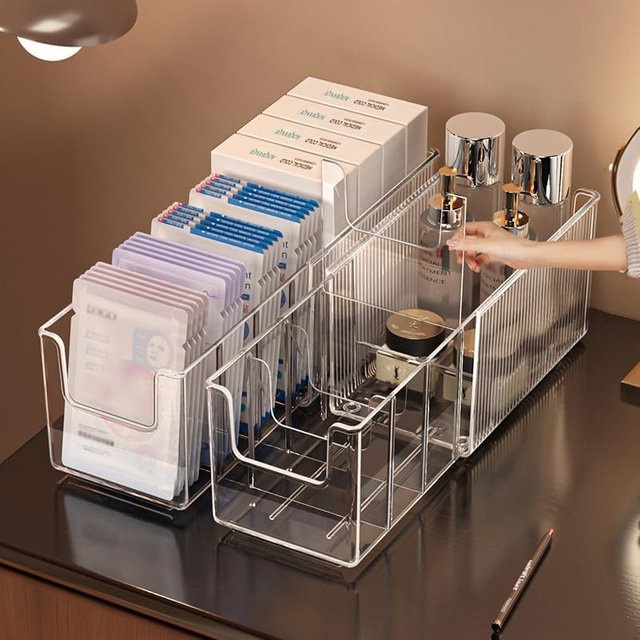 Ausziehbarer Acryl-Make-up-Organizer in Transparent mit herausnehmbarem Trenner zur Aufbewahrung von Kosmetik und Gesichtsmasken - Bild 1