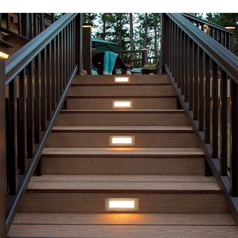 Heevye LED-Treppeneinbauleuchte aus Aluminium in Silber, IP65 wasserdichte Bodenleuchte für den Garten mit warmweißem Licht, 5 W - Bild 2
