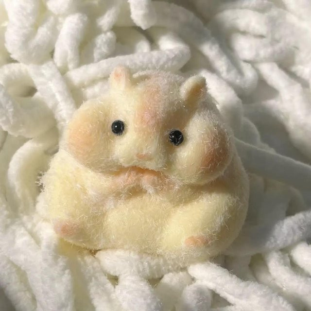 Hamster Taba Squishy, Silikon, Flauschig, Gelb - Bild 1