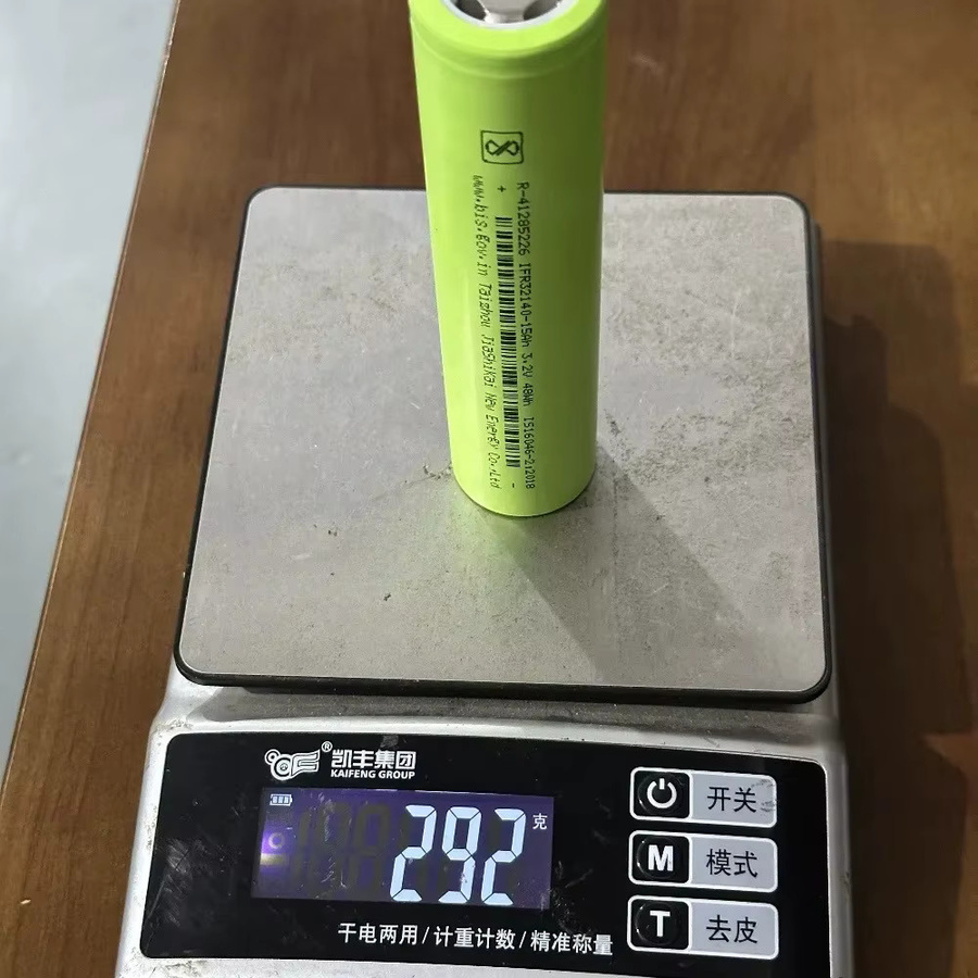 DAWEIKALA LiFePO4 Akkupack 15Ah wiederaufladbare Lithium-Eisenphosphat-Zylinderbatterie für Elektrowerkzeuge, Farbe: Grün - Bild 4