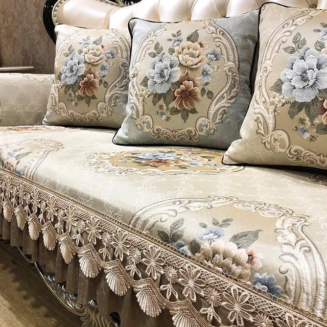 Luxus Jacquard Sofabezug aus Chenille in Beige mit floralem Muster von Your Warm Home, rutschfest, Breite: 180 cm - Bild 1