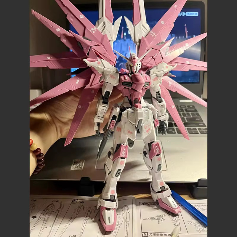 Bandai Mg Cherry Blossom Freedom 2.0 Actionfigur, Maßstab 1:100, Einzelfigur - Bild 2