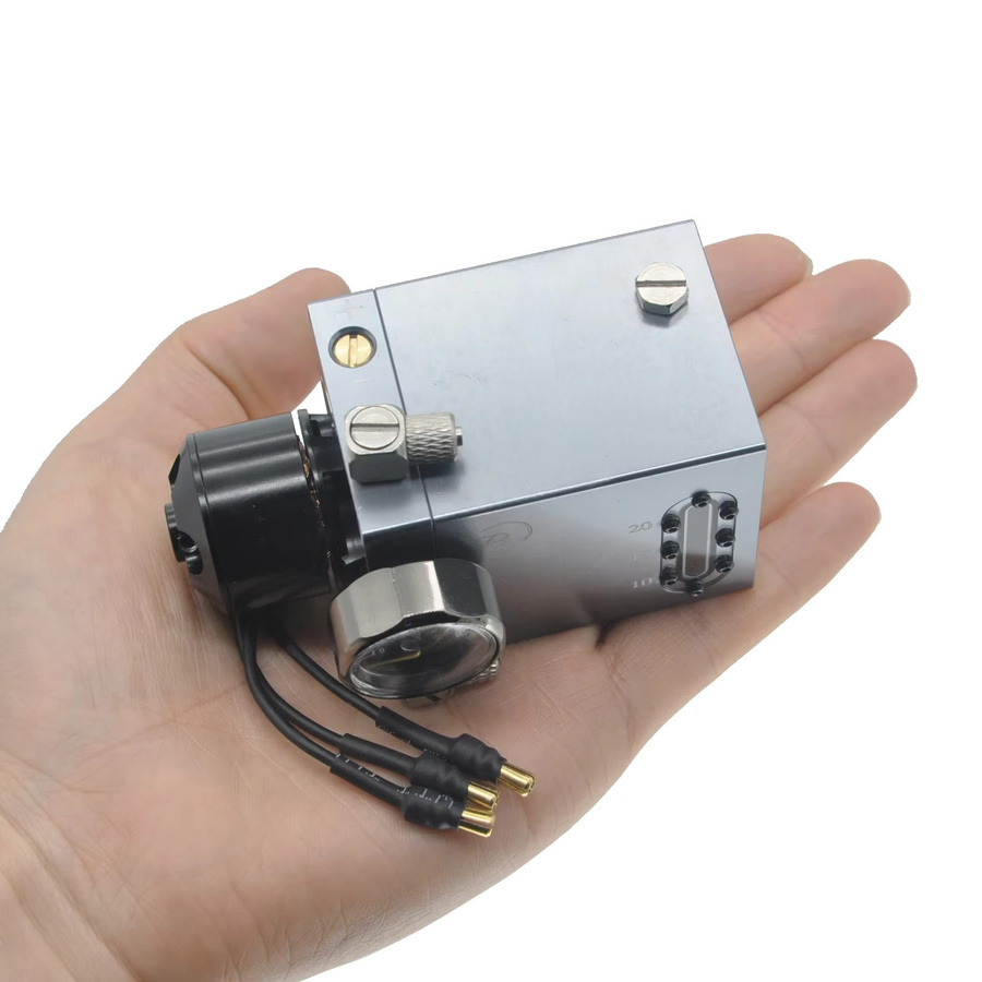 Huina RC Hochdruck-Mini-Hydraulikpumpe mit 60-ml-Öltank, Zubehör - Bild 2