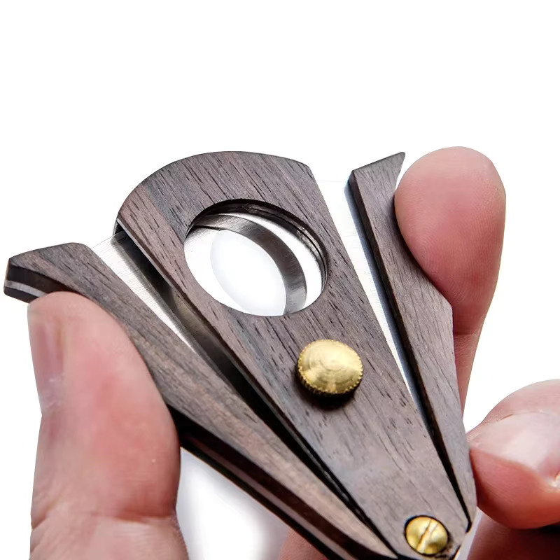 Holz Zigarren-Cutter in Gold und Braun mit scharfer Klinge als Zigarrenmesser und Guillotine-Schere - Bild 4