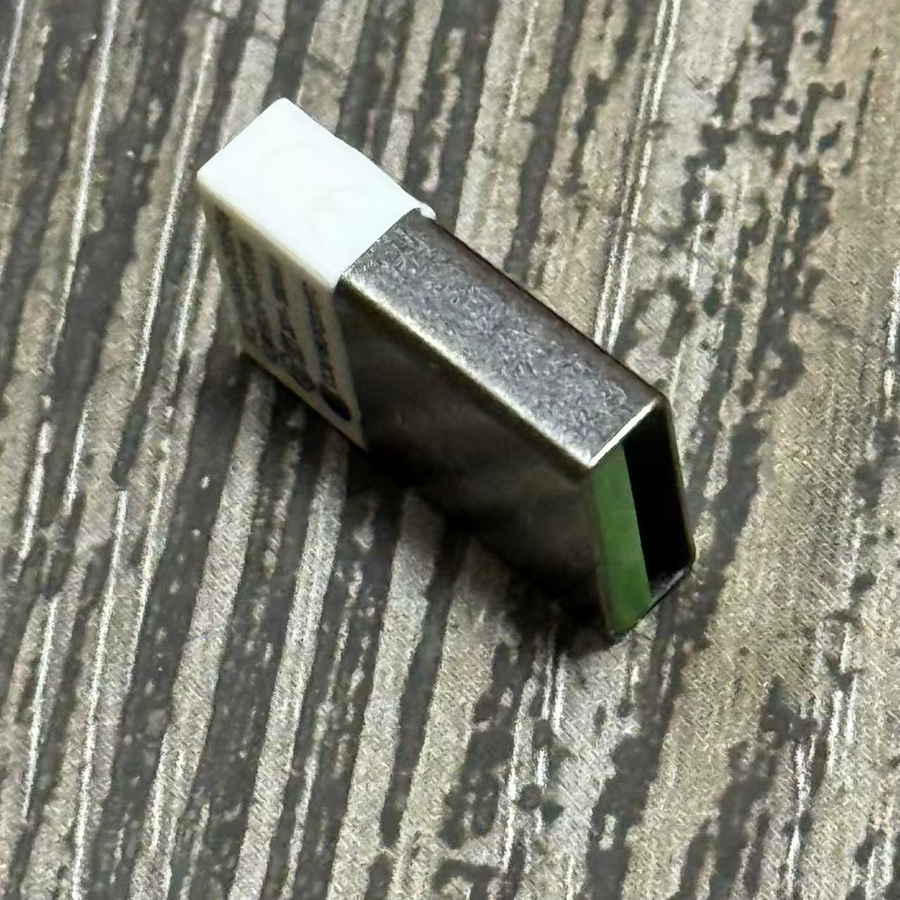 Razer USB-Dongle-Adapter 2,4 GHz für Viper Ultimate Wireless Mouse in Weiß - Bild 2