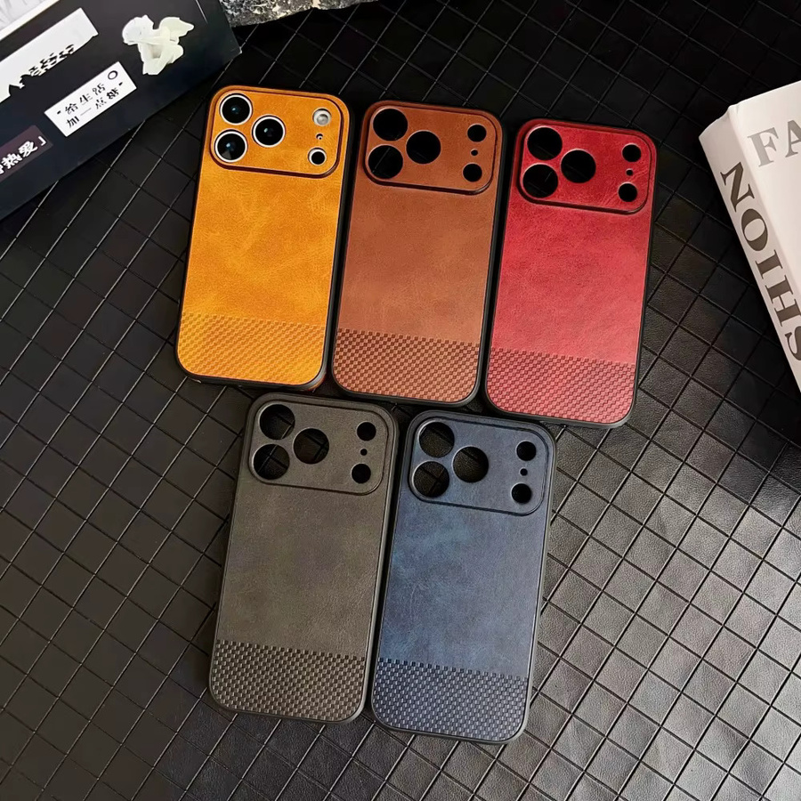 Stoßfeste Leder-Handyhülle von lolozzx in Braun für iPhone Modelle mit mattem Finish und weichem Silikon-Rahmen - Bild 1