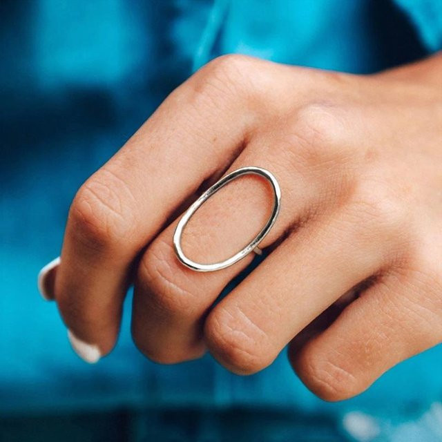 Huitan Ring, geometrisches hohles ovales Design, Damen - Bild 1