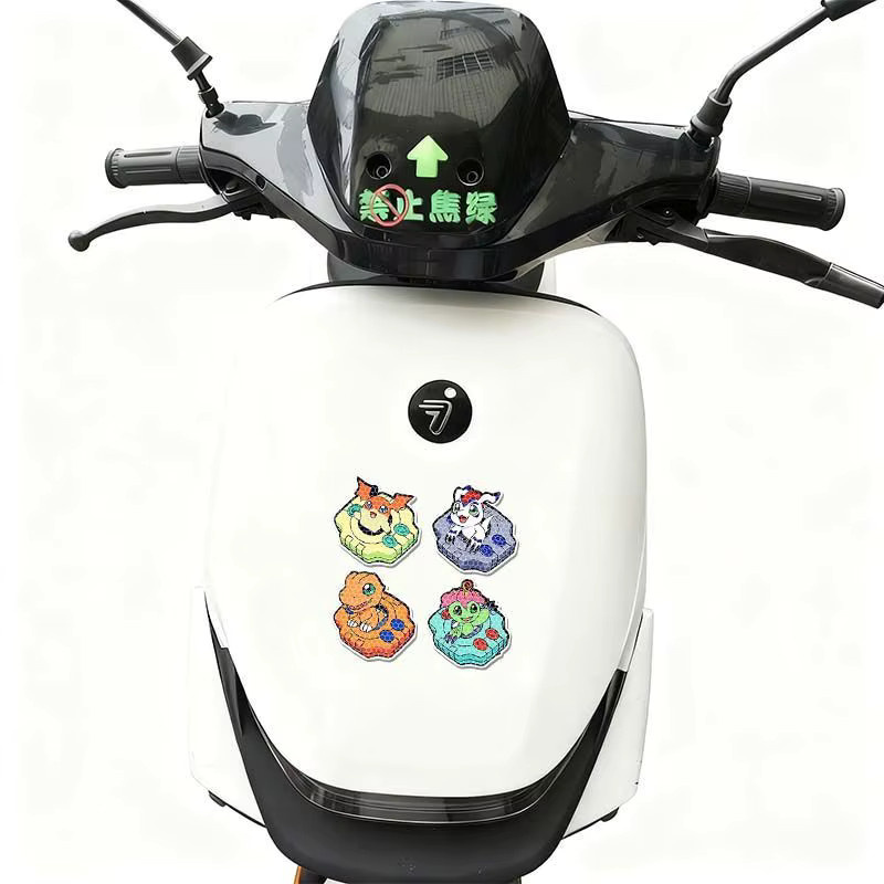 Bandai Digimon Anime Cartoon Kreative Reflektierende Aufkleber für Elektroroller, Dekorative Motorrad Kratzfeste Wasserdichte Aufkleber - Bild 4