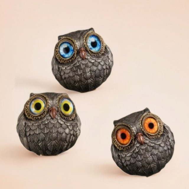 Wise Watcher Lucky Owl Guardian Filz-Eule mit Perlen-Anhänger in Grau - Bild 1