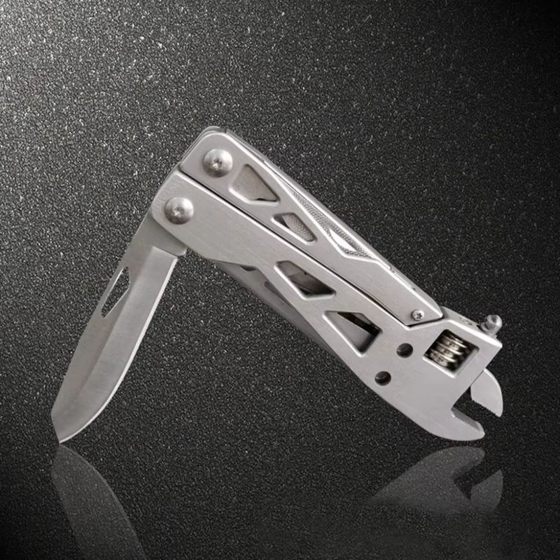 Ninth World Multifunktions Multitool mit Zange, Messer, Schraubendreher und einstellbarem Schlüssel für Outdoor und taktische Einsätze - Bild 2