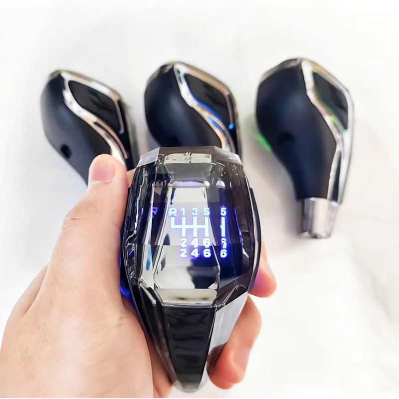 BIEPU Kristall-Schaltknauf mit LED in sieben Farben, transparent, passend für 8-10-12mm Durchmesser, 5-Gang oder 6-Gang, kompatibel mit Toyota, Lexus, Mitsubishi und Honda - Bild 5
