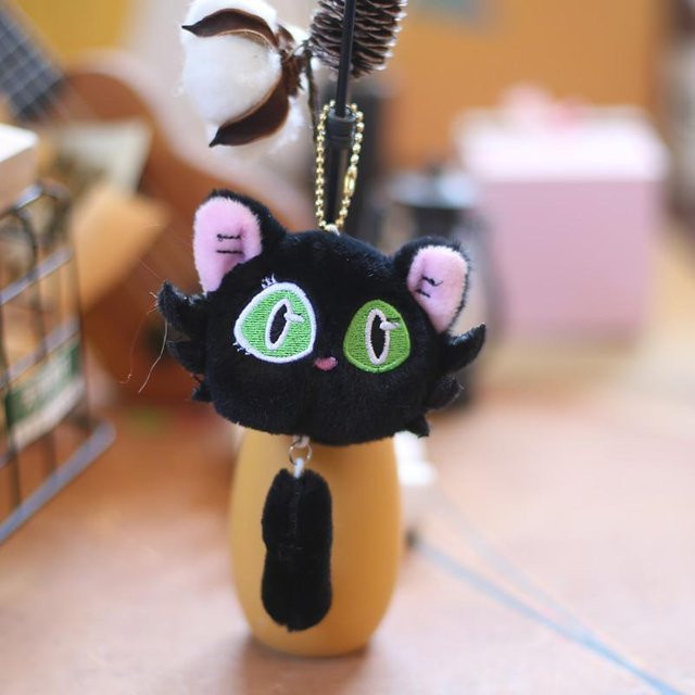 Fashnics Suzume No Tojimari Daijin Katze Schlüsselanhänger Figur, Schwarz, ab 3 Jahren - Bild 1