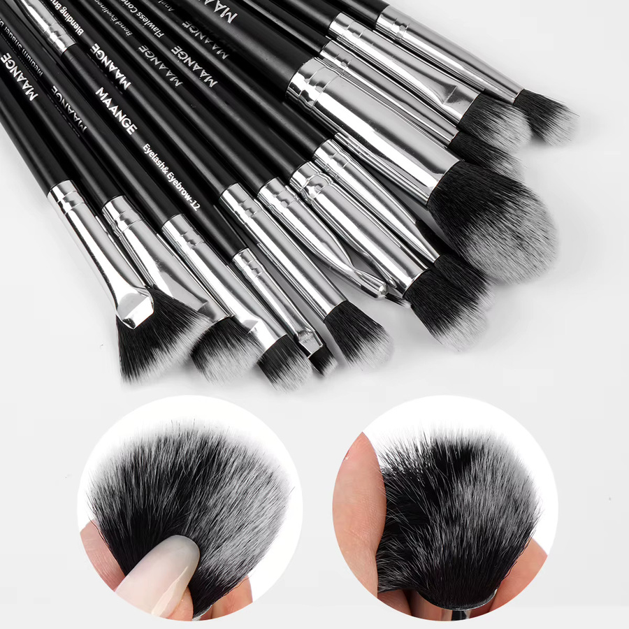 MAANGE Make-up-Pinsel-Set, 13-teilig, mit 4 Make-up-Schwämmen - Bild 3
