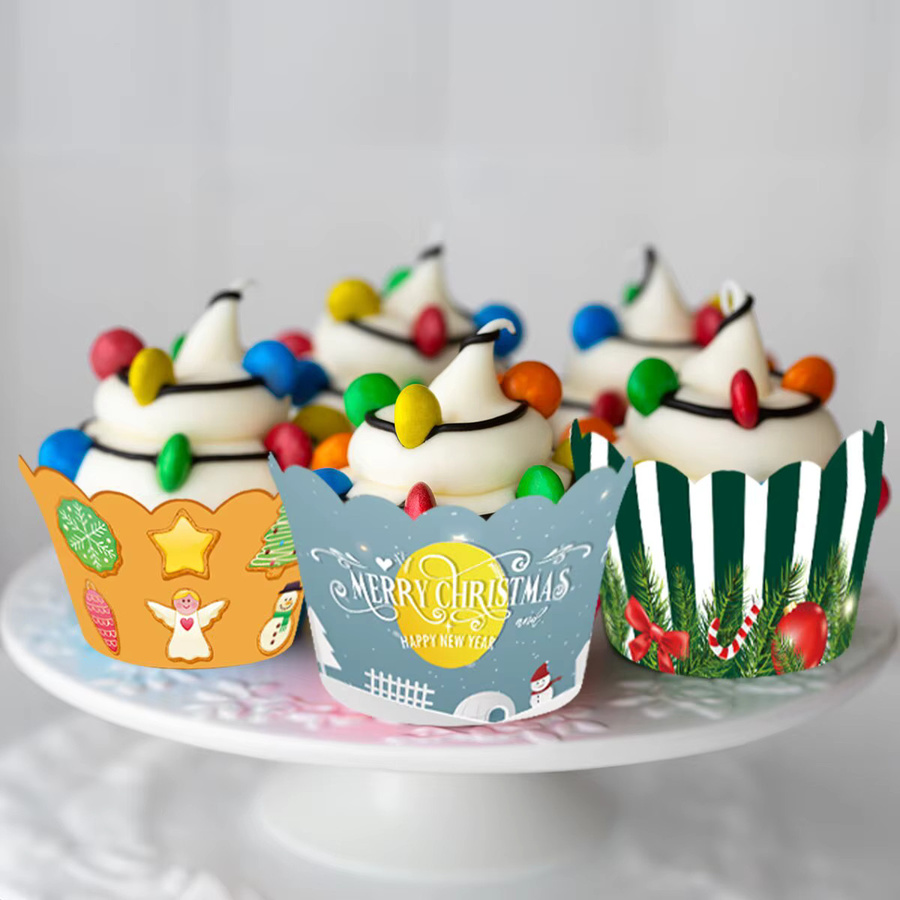 6er Set Weihnachtliche Cupcake Wrapper und Kuchen Topper mit Santa Claus und Weihnachtsbaum Motiven in Rot und Mehrfarbig aus Papier - Bild 3