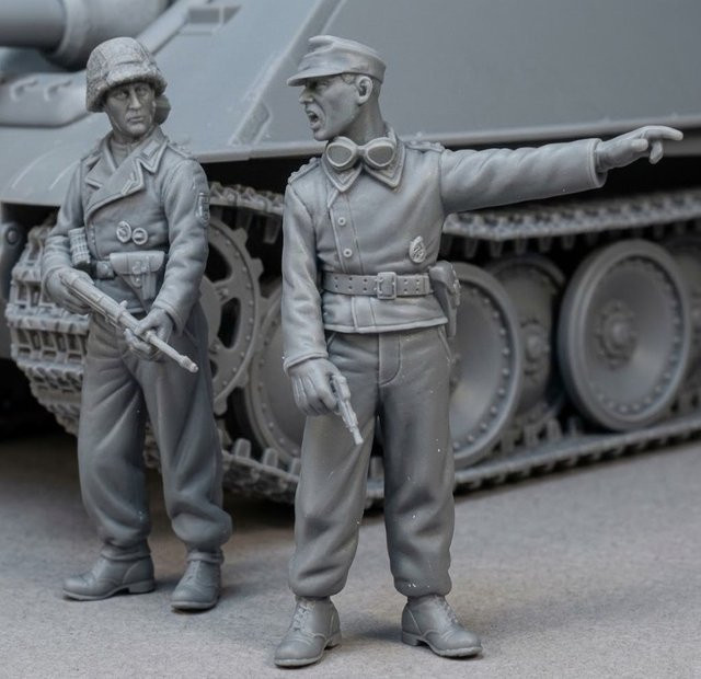 BAANFU Panzerbesatzung, Harzfigur, Maßstab 1:35, 2 Personen, unmontiert und unbemalt - Bild 1