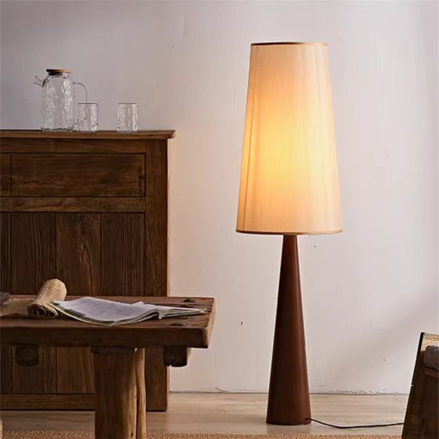 HomeLover Mid Century Stehlampe im Wabi Sabi Design aus Naturholz in Beige und Braun - Bild 1